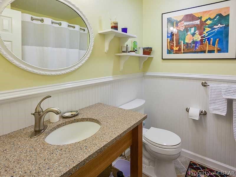143 Long Point Lane Cardinal, VA 23025 - Photo 28 of 36 2ND FLOOR BATHROOM