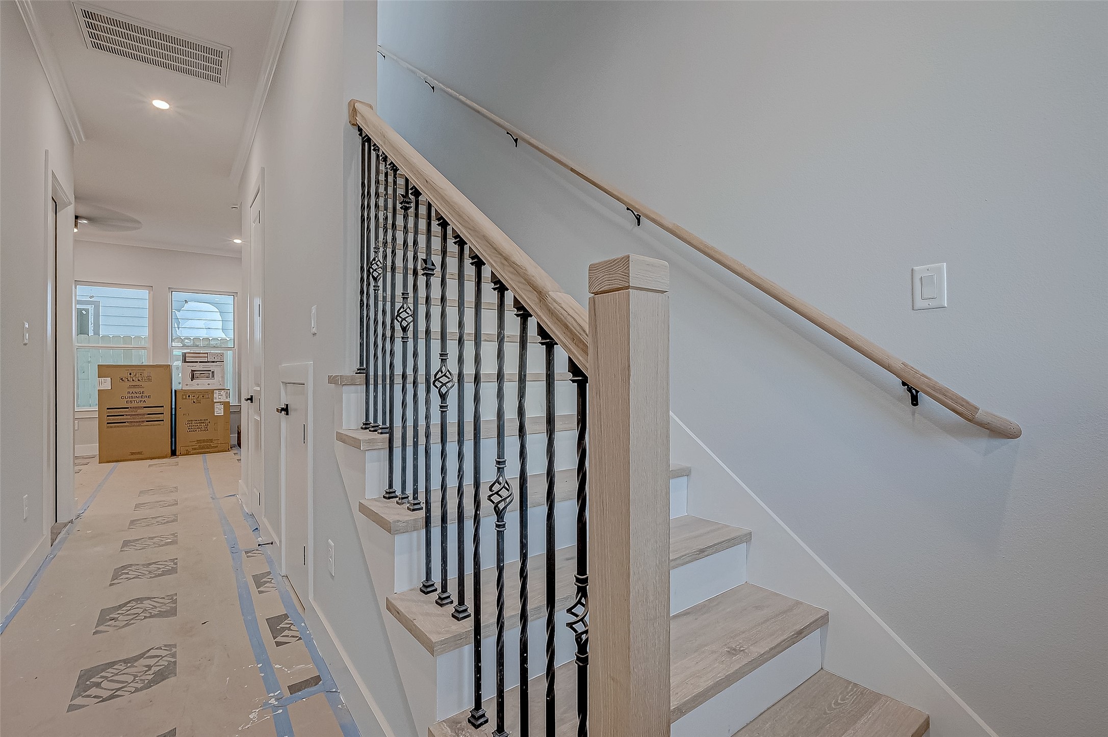 6840 Del Rio Street Houston, TX 77021 - Photo 17 of 49 a view of entryway and hall with wooden floor