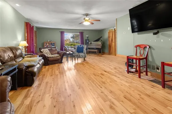 $825,000 | 95 M Street, Lake Lotawana, MO 64086