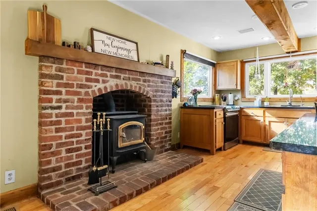 $790,000 | 95 M Street, Lake Lotawana, MO 64086