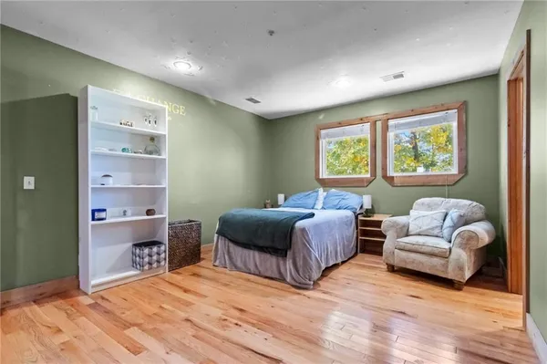 $825,000 | 95 M Street, Lake Lotawana, MO 64086