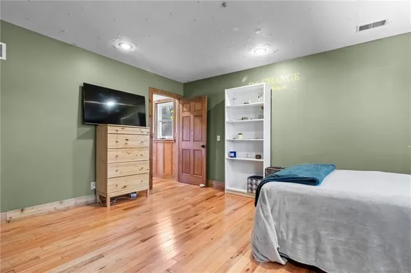 $825,000 | 95 M Street, Lake Lotawana, MO 64086