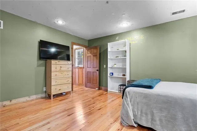 $790,000 | 95 M Street, Lake Lotawana, MO 64086