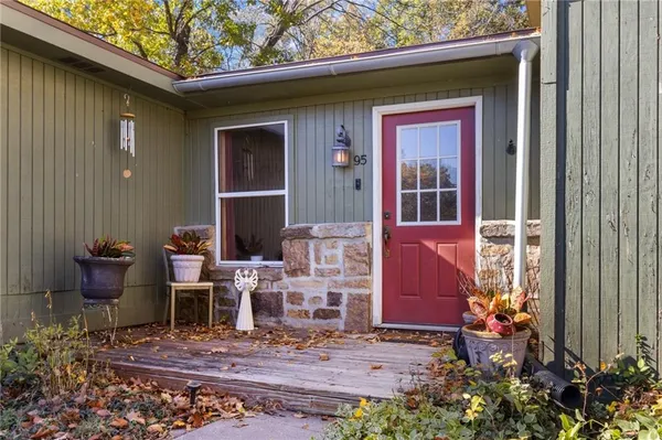 $825,000 | 95 M Street, Lake Lotawana, MO 64086