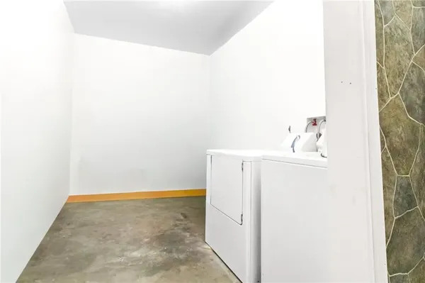 $825,000 | 95 M Street, Lake Lotawana, MO 64086