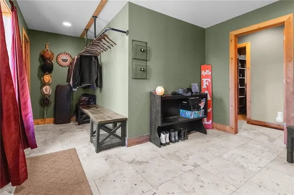 $825,000 | 95 M Street, Lake Lotawana, MO 64086