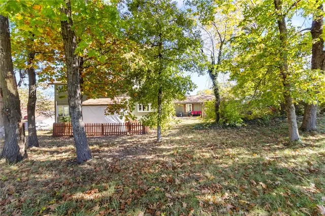 $790,000 | 95 M Street, Lake Lotawana, MO 64086