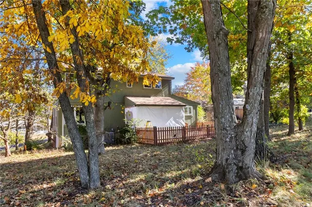 $790,000 | 95 M Street, Lake Lotawana, MO 64086