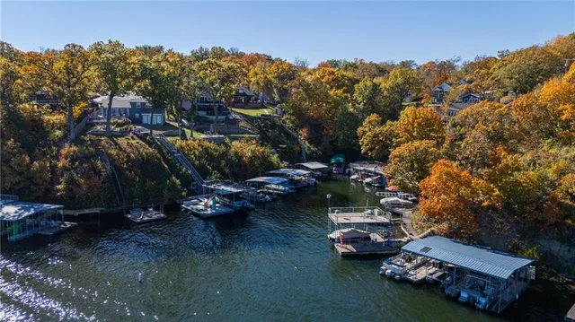 $790,000 | 95 M Street, Lake Lotawana, MO 64086