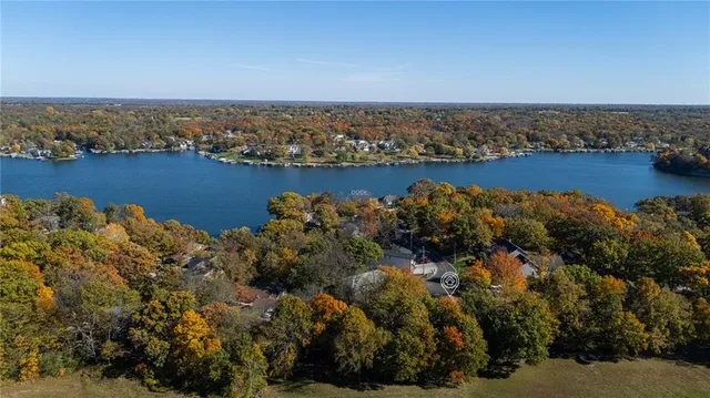 $790,000 | 95 M Street, Lake Lotawana, MO 64086