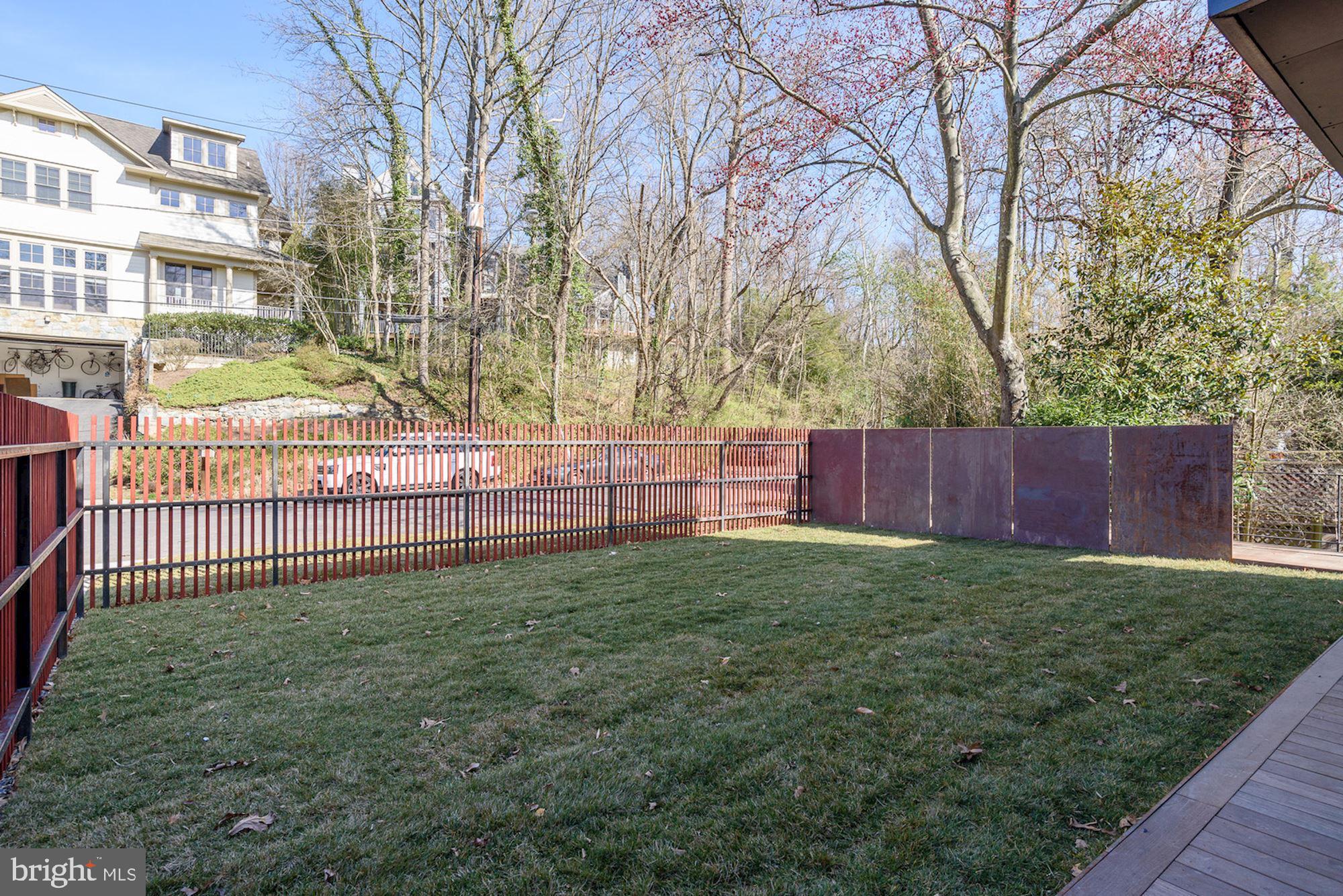 5202 Wyoming Road Bethesda, MD 20816 - Photo 38 of 40 Flat, private yard