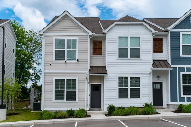 $339,900 | 1170 Dickerson Road, Unit 6, Goodlettsville, TN 37072