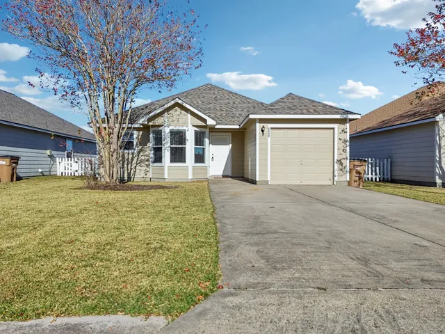 $235,000 | 5049 Hauna Lane, Dickinson, TX 77539