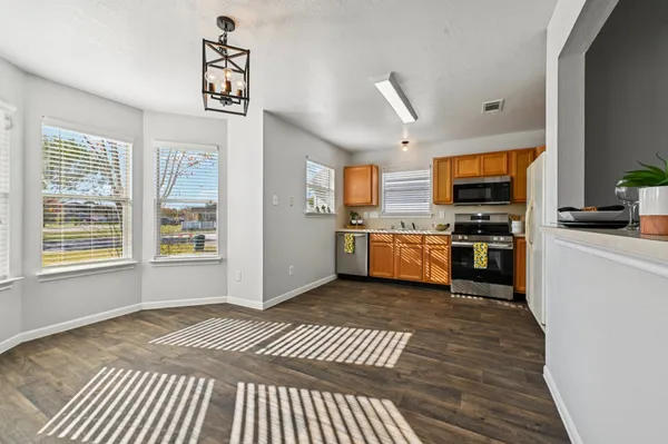 $225,000 | 5049 Hauna Lane, Dickinson, TX 77539