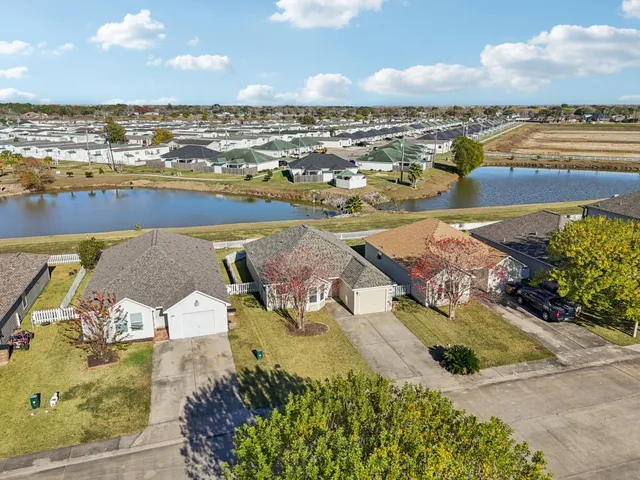 a house view with a outdoor space