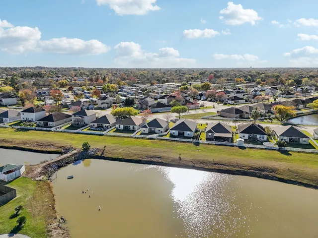 $235,000 | 5049 Hauna Lane, Dickinson, TX 77539