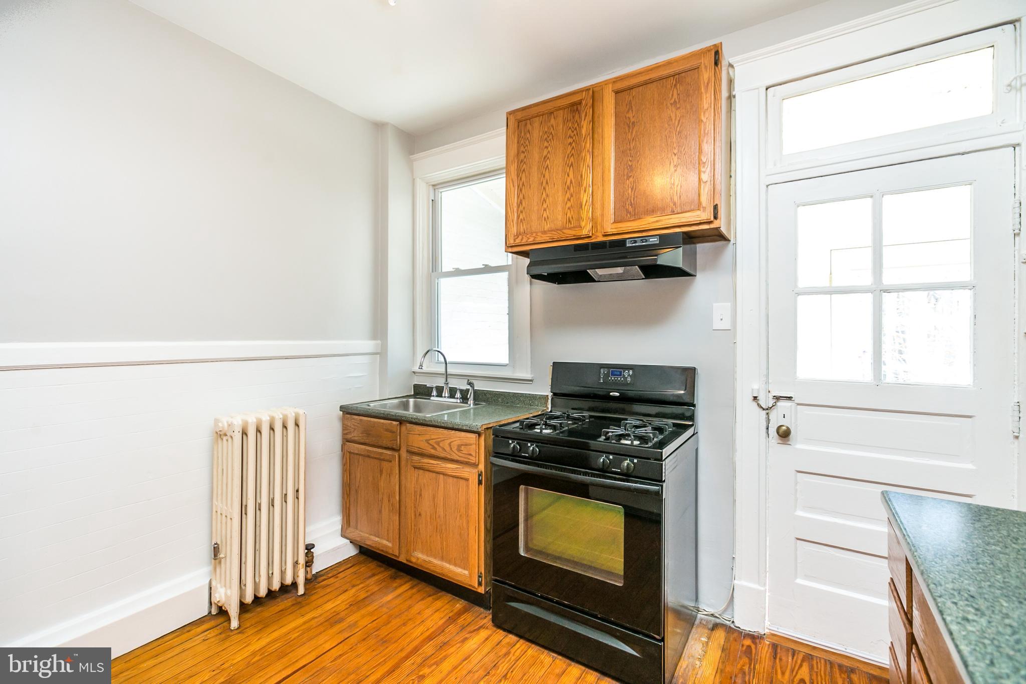 321 East 29th Street Baltimore, MD 21218 - Photo 11 of 34 Kitchen