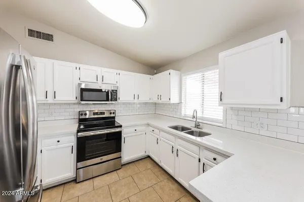 $1,940 | 6409 West Pima Street, Phoenix, AZ 85043