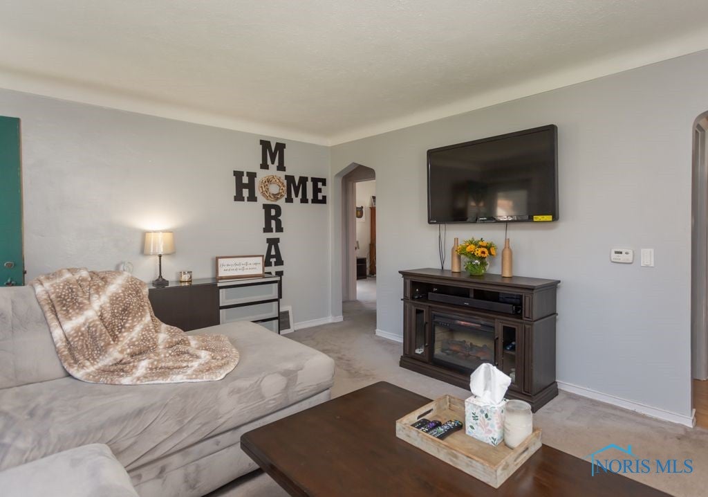 3617 Bellevue Road Toledo, OH 43613 - Photo 5 of 30 Gallery Image 5