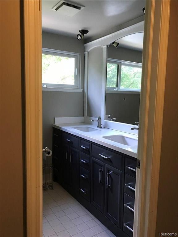 29825 Sugar Spring Road Farmington Hills, MI 48334 - Photo 30 of 35