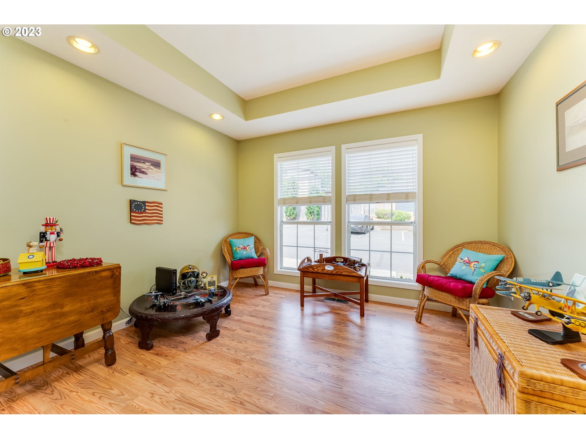 14029 Southeast 35th Loop Vancouver, WA 98683 - Photo 29 of 48 a living room with furniture and a window