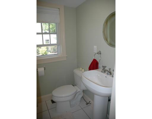 92 Oliver Road Belmont, MA 02478 - Photo 8 of 19 Gallery Image 8