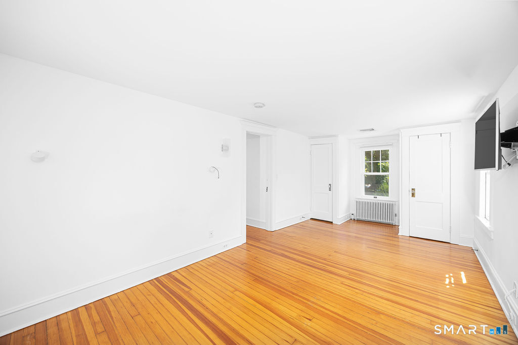 12 Roosevelt Road Westport, CT 06880 - Photo 17 of 25 Gallery Image 17