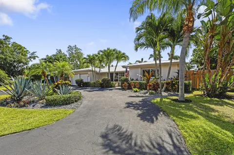 $1,300,000 | 4240 Northeast 22nd Terrace, Lighthouse Point, FL 33064