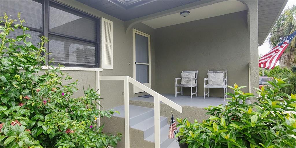 309 Shore T Road Nokomis, FL 34275 - Photo 2 of 42