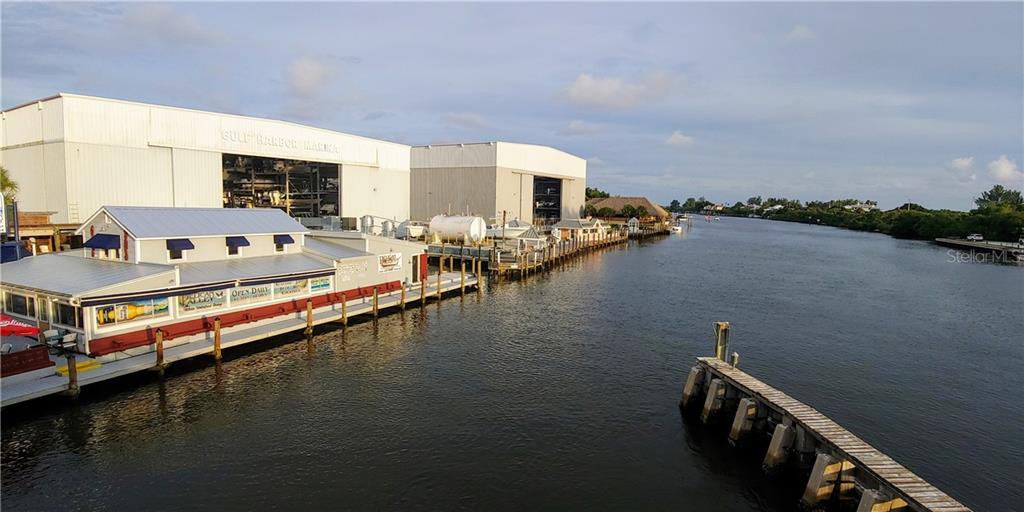 309 Shore T Road Nokomis, FL 34275 - Photo 30 of 42 a view of a balcony with chairs