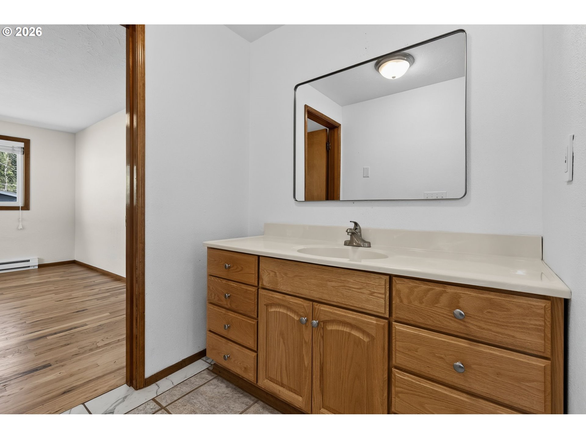 37071 Wallace Creek Road Springfield, OR 97478 - Photo 14 of 46 Bathroom, Attached