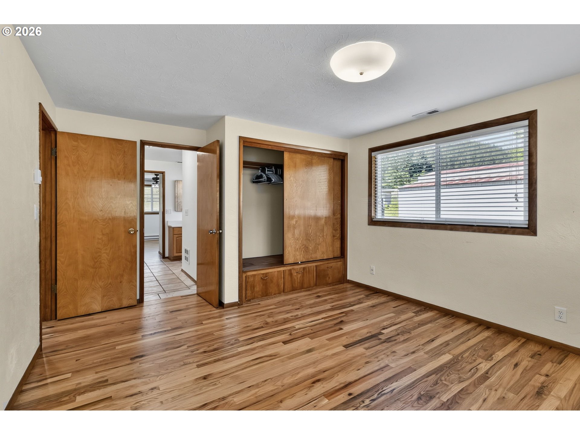 37071 Wallace Creek Road Springfield, OR 97478 - Photo 16 of 46 Bedroom
