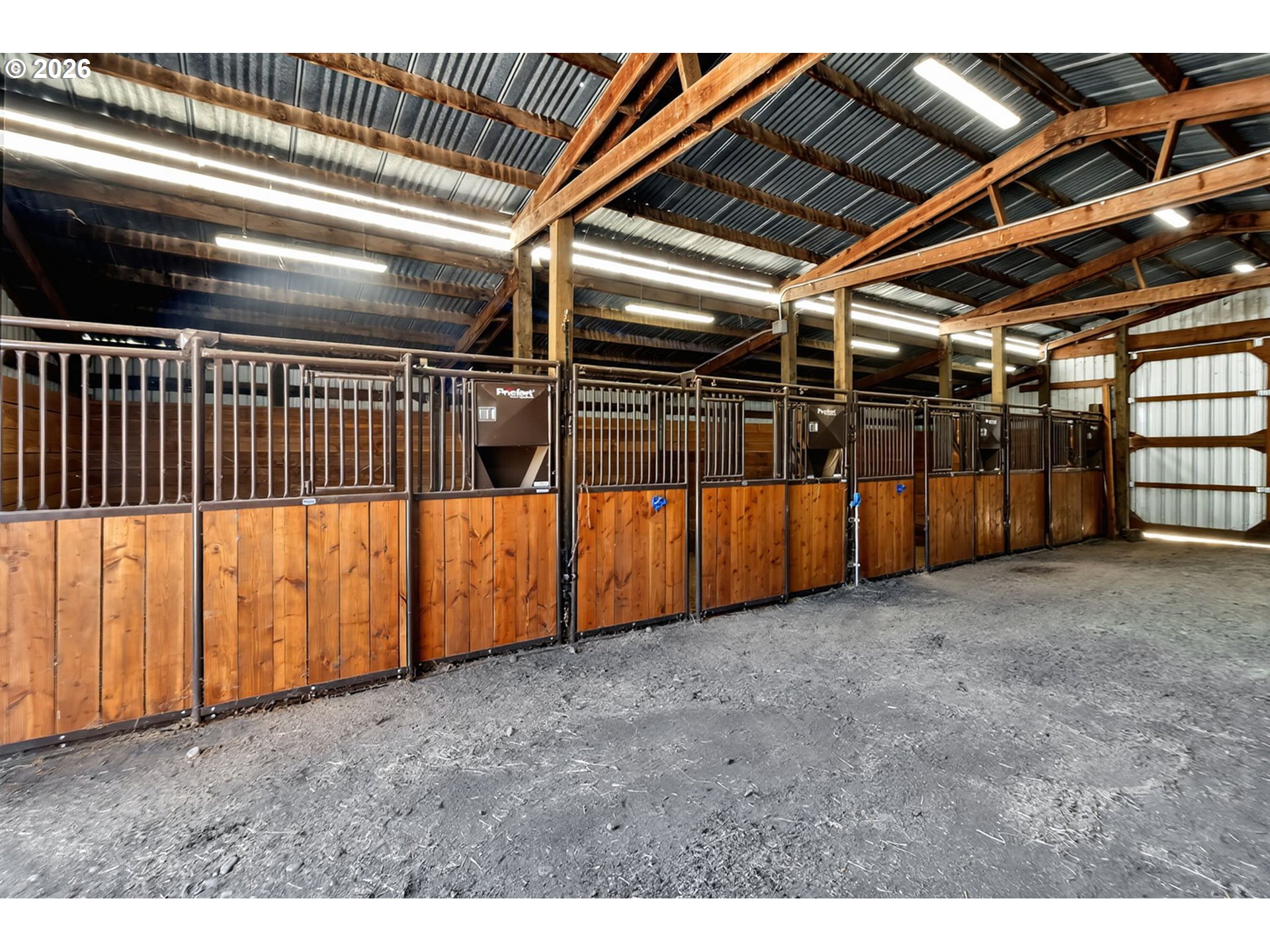37071 Wallace Creek Road Springfield, OR 97478 - Photo 24 of 46 Barn