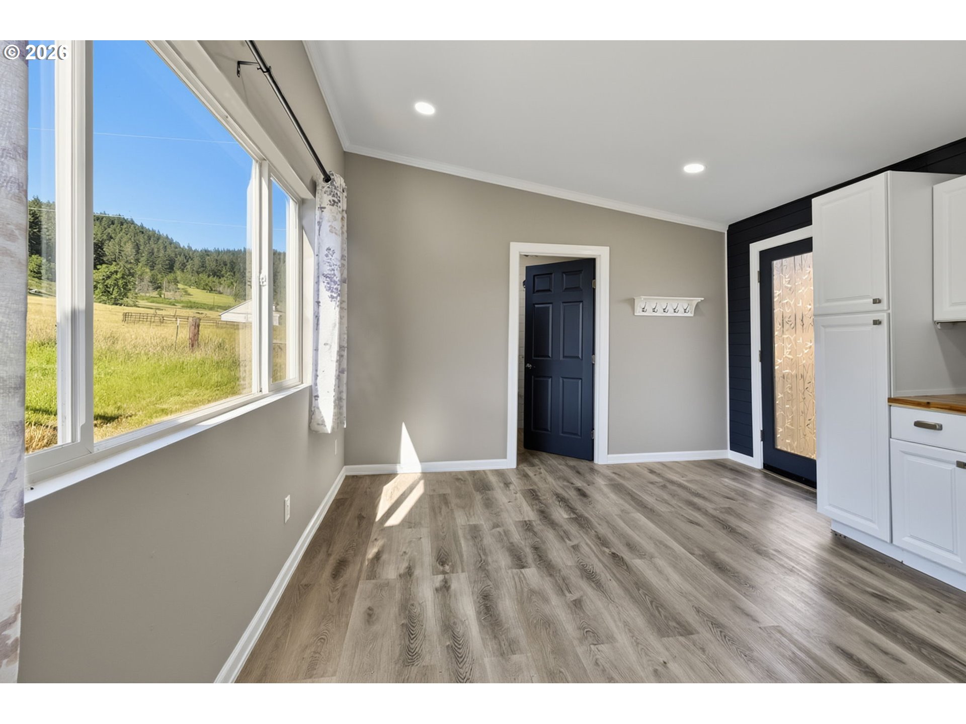 37071 Wallace Creek Road Springfield, OR 97478 - Photo 31 of 46