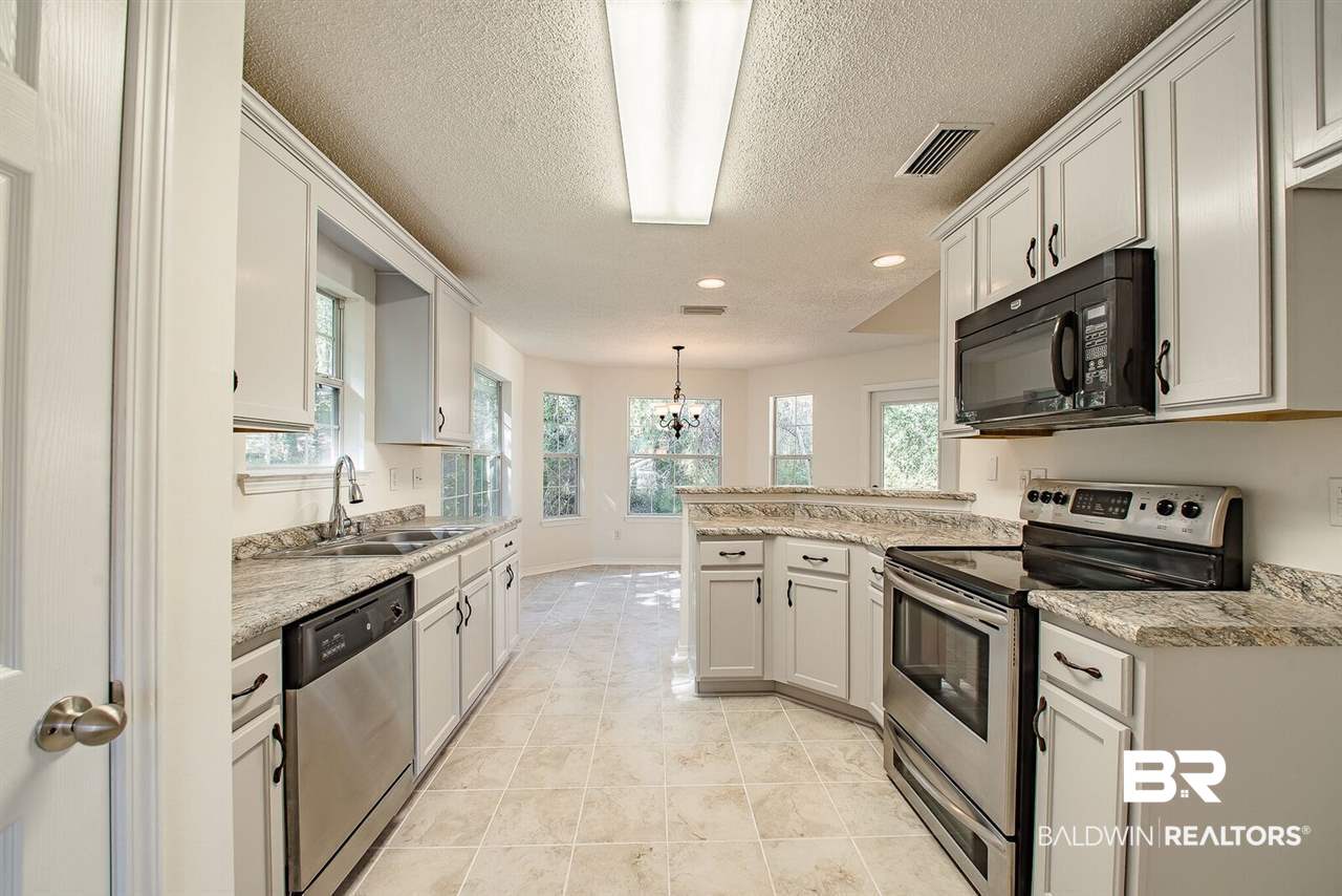 106 Montclair Place Daphne, AL 36526 - Photo 7 of 39