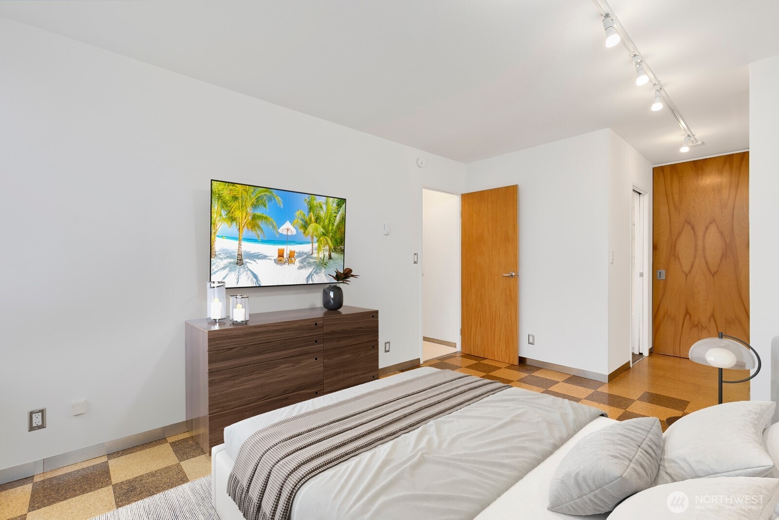 2201 3rd Avenue, Unit 2106 Seattle, WA 98121 - Photo 19 of 29