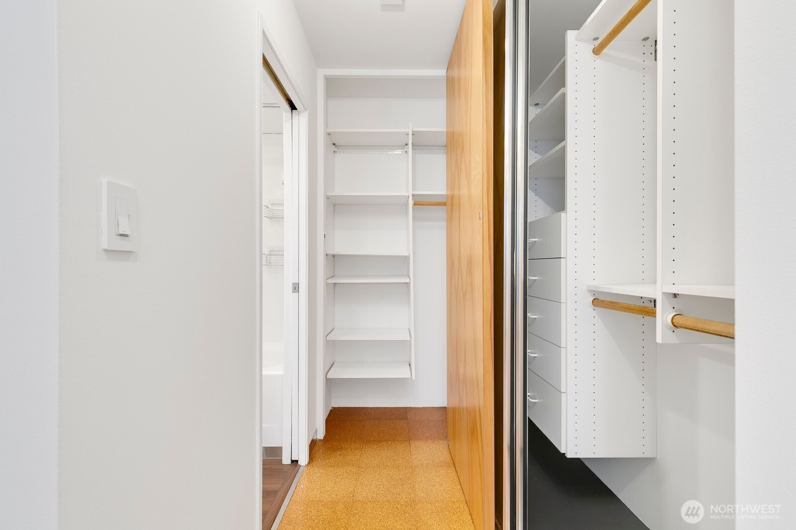 2201 3rd Avenue, Unit 2106 Seattle, WA 98121 - Photo 20 of 29