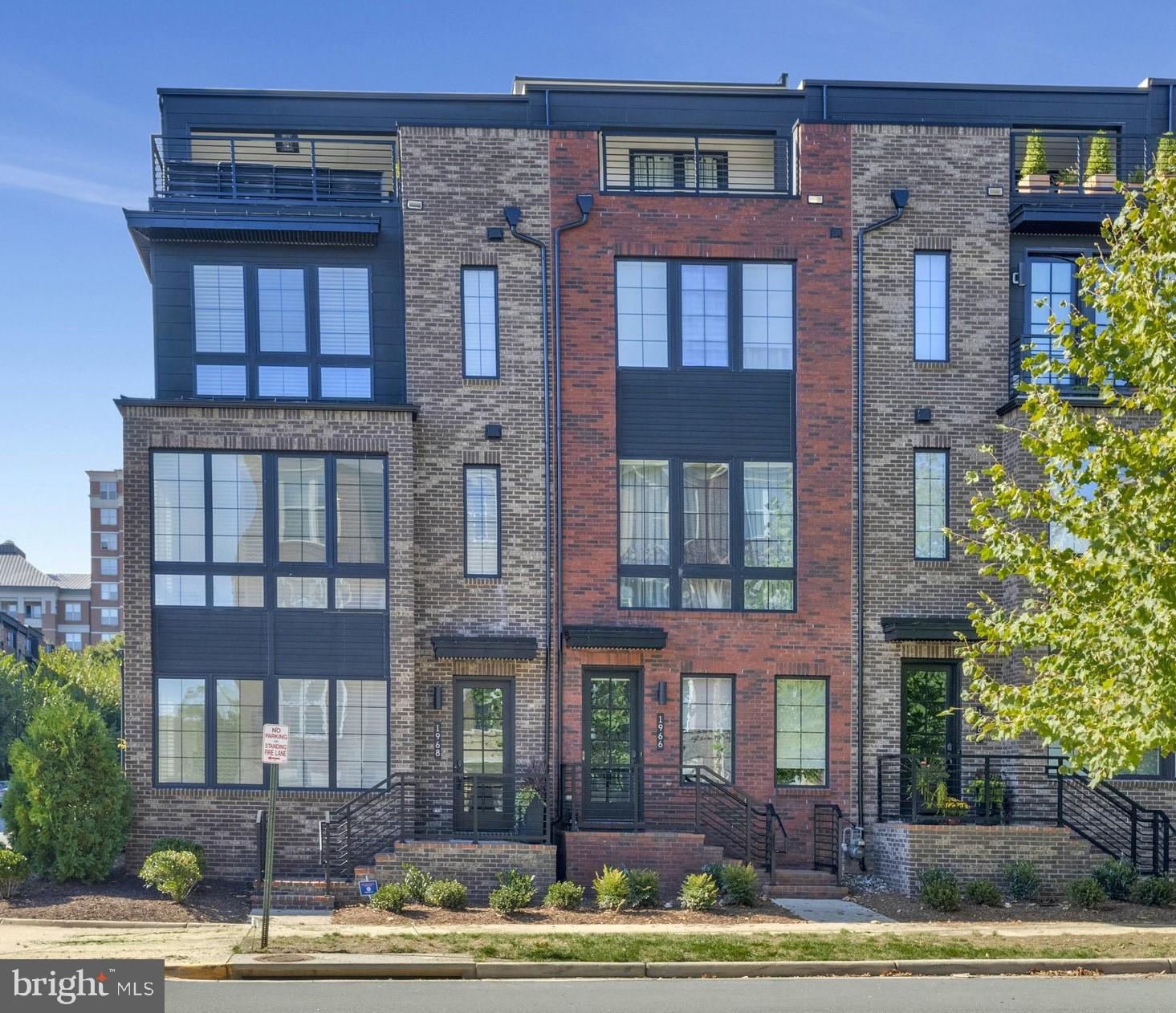 Front view of end unit townhome