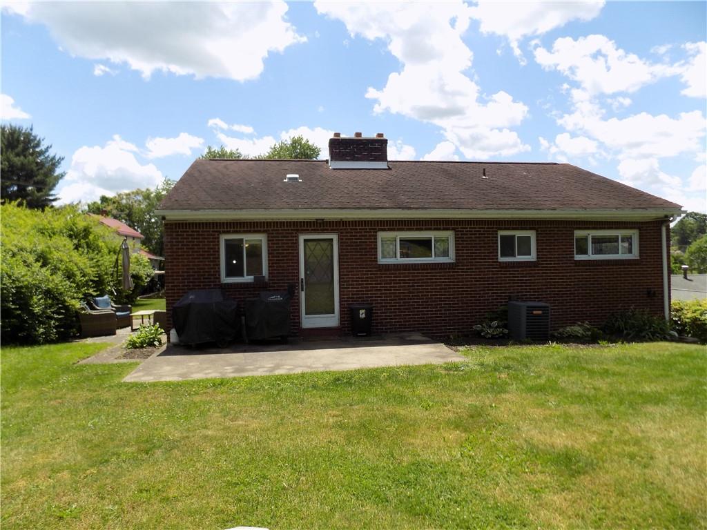 175 7th St Extension New Kensington, PA 15068 - Photo 5 of 36