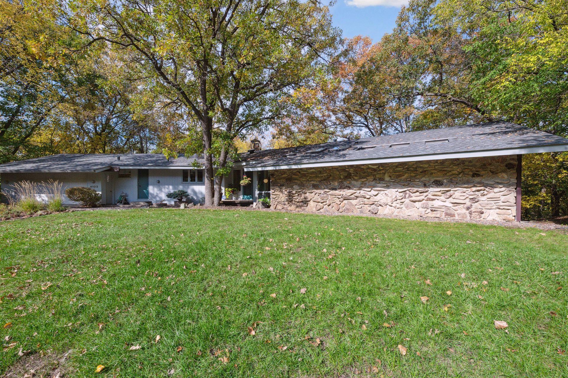 4103 Red Oak Ridge Minnetonka, MN 55345 - Photo 2 of 24
