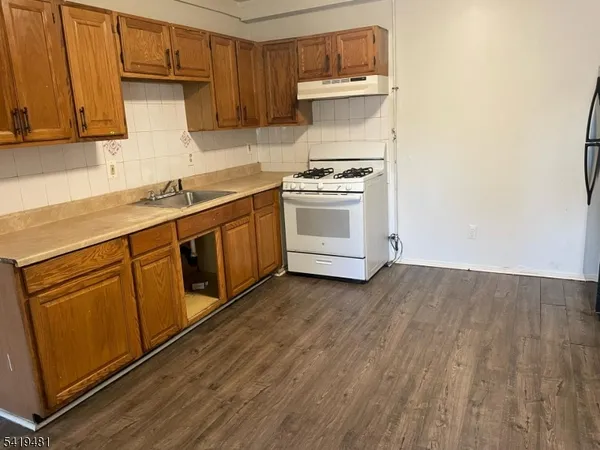 $1,850 | 329 Talmage Avenue, Bound Brook, NJ 08805