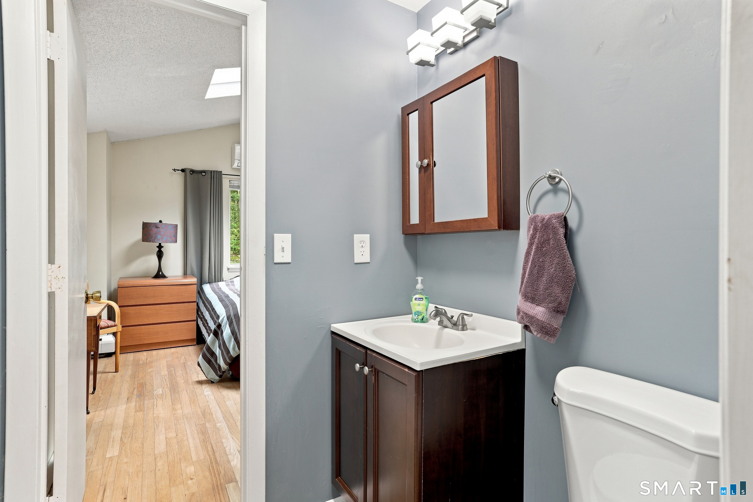 2004 Boston Post Road Guilford, CT 06437 - Photo 21 of 40 A second full bath can be found on the second floor serving the two bedrooms.