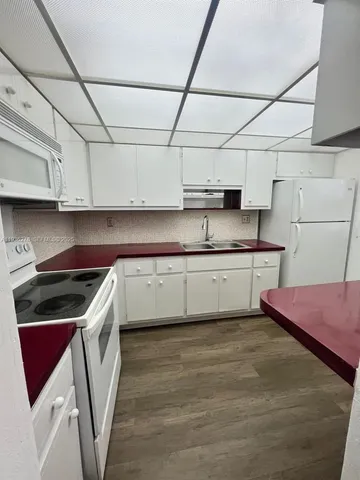 $1,599 | 1475 Northeast 125th Terrace, Unit 412A, North Miami, FL 33161