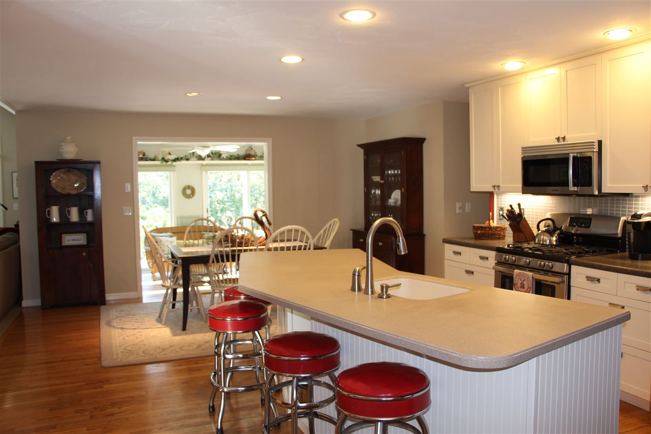 80 Mooar Hill Road Hollis, NH 03049 - Photo 2 of 28