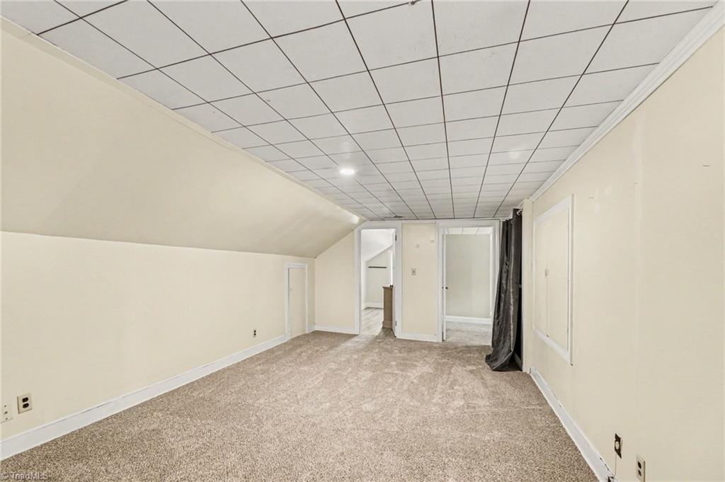 711 Quaker Lane High Point, NC 27262 - Photo 17 of 33