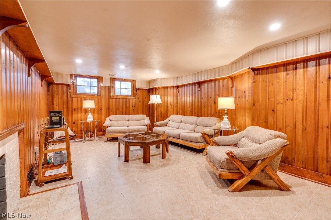 3190 Rumson Road Cleveland, OH 44118 - Photo 25 of 35 Gallery Image 25