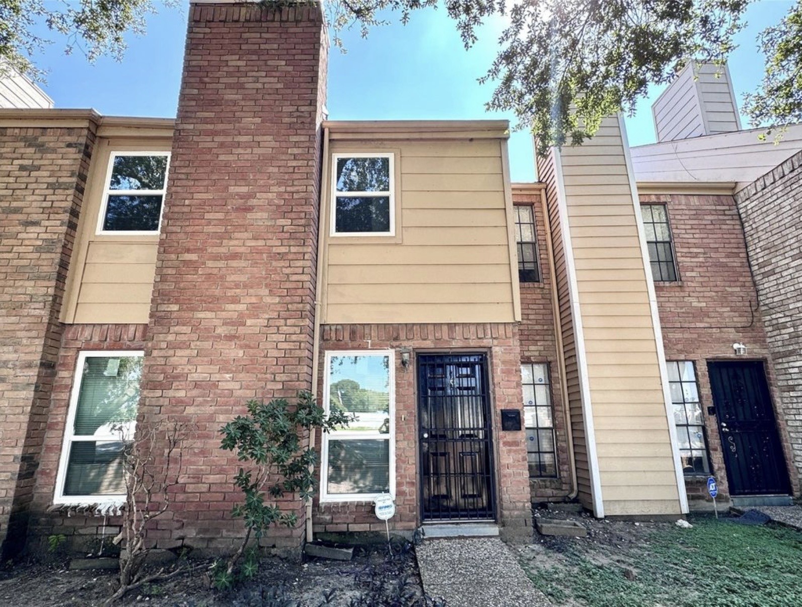9901 Sharpcrest Street, Unit M6 Houston, TX 77036 - Photo 2 of 24