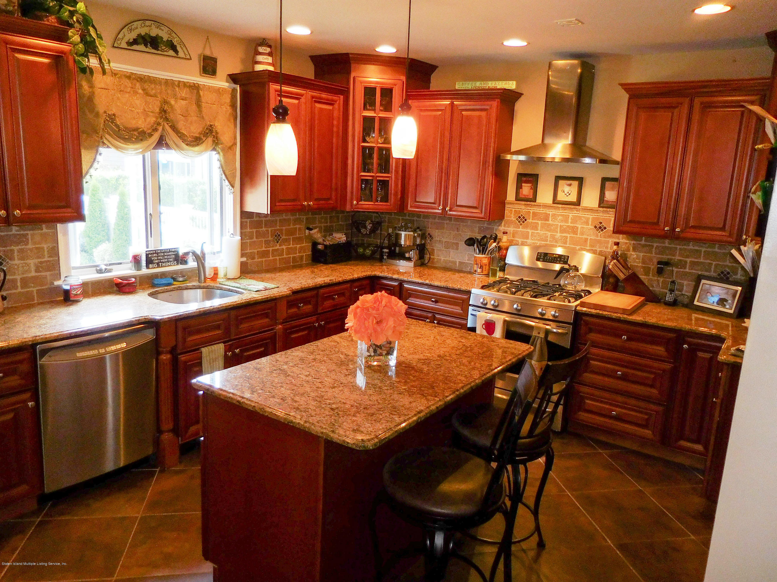 104 Riegelmann Street Staten Island, NY 10302 - Photo 8 of 44 DSCN2197
