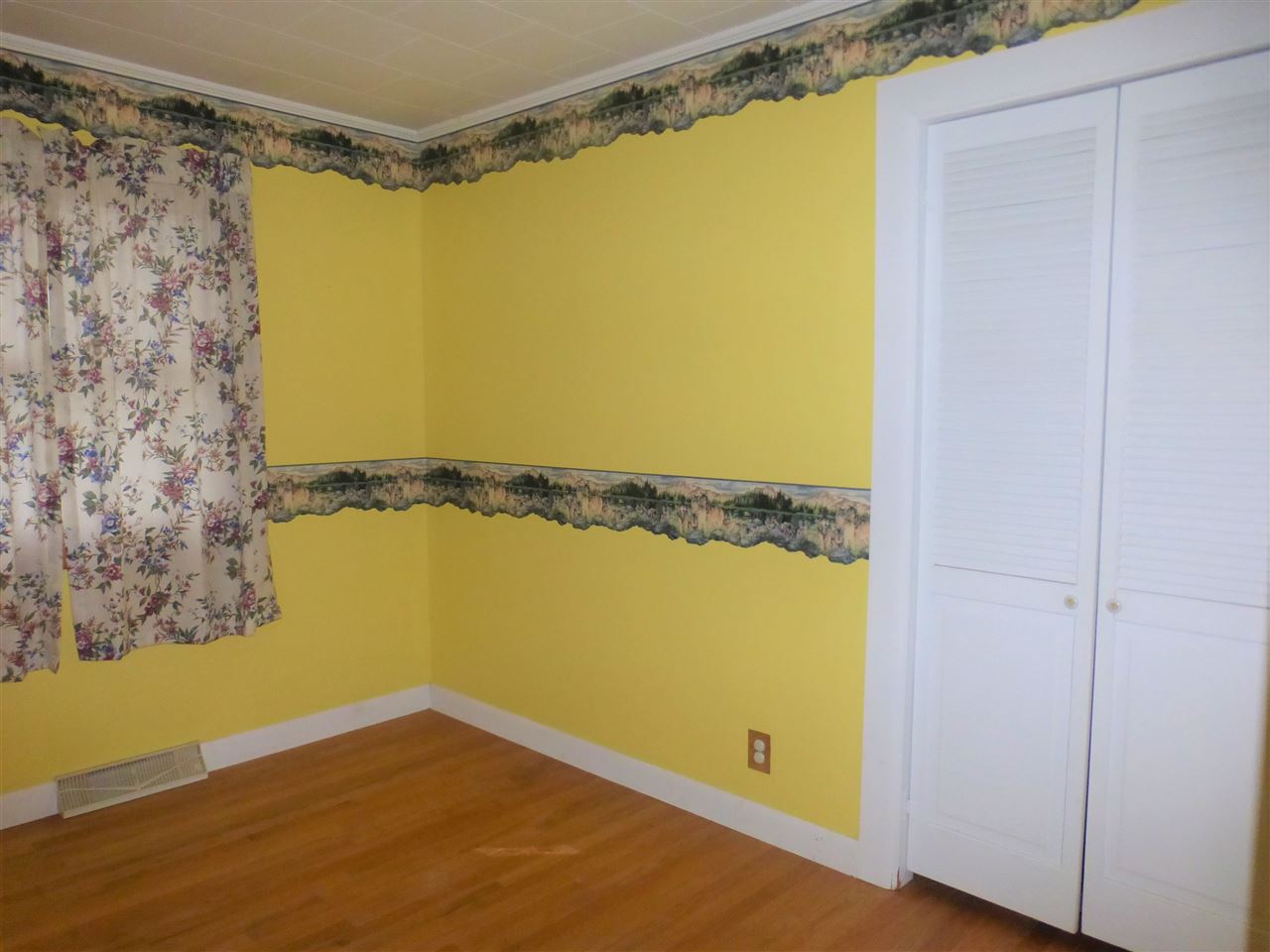 8106 Plank Road Bristol, VT 05443 - Photo 8 of 14