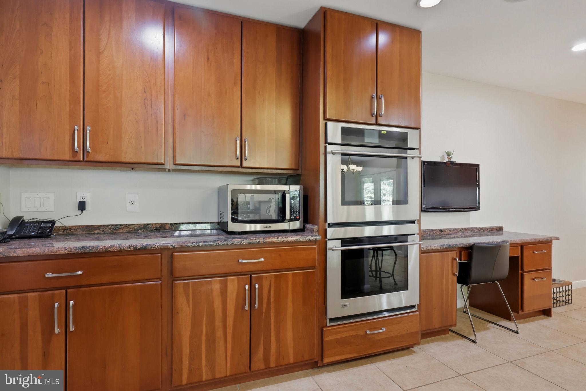 8578 Brickyard Road Potomac, MD 20854 - Photo 25 of 83